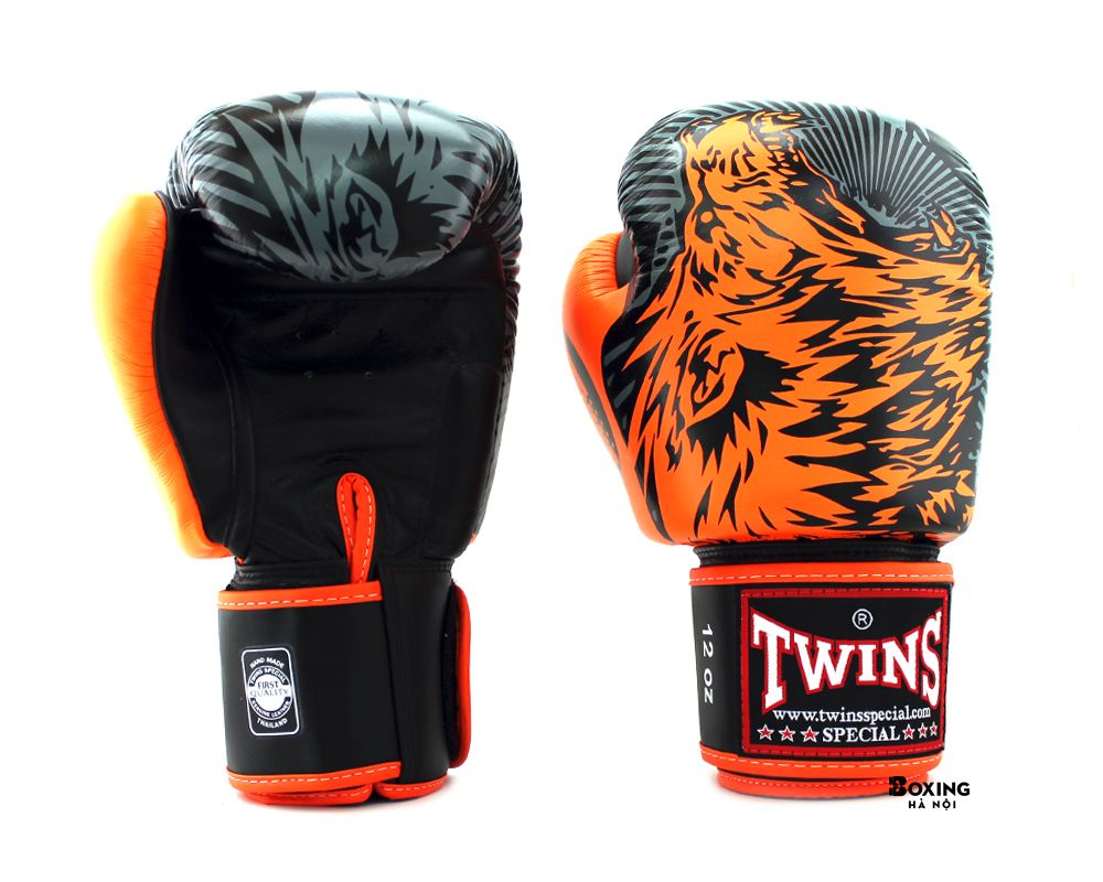 GĂNG TAY BOXING TWINS SƯ TỬ ĐEN / CAM