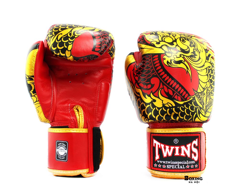 GĂNG TAY BOXING TWINS NAGAS ĐỎ / VÀNG