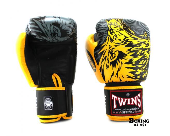 GĂNG TAY BOXING TWINS SƯ TỬ ĐEN / VÀNG