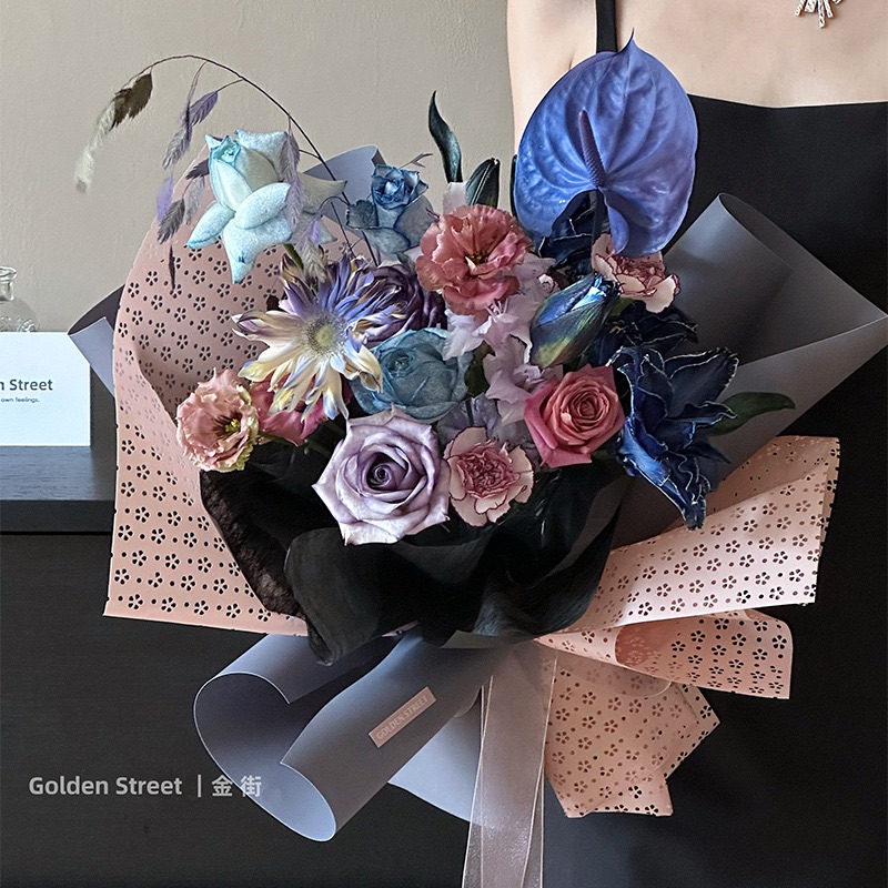 GIẦY ĐỤC LỖ BÔNG HOA