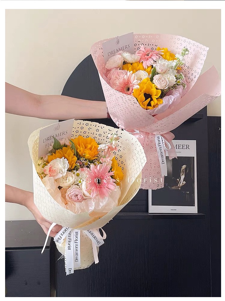 GIẦY ĐỤC LỖ BÔNG HOA