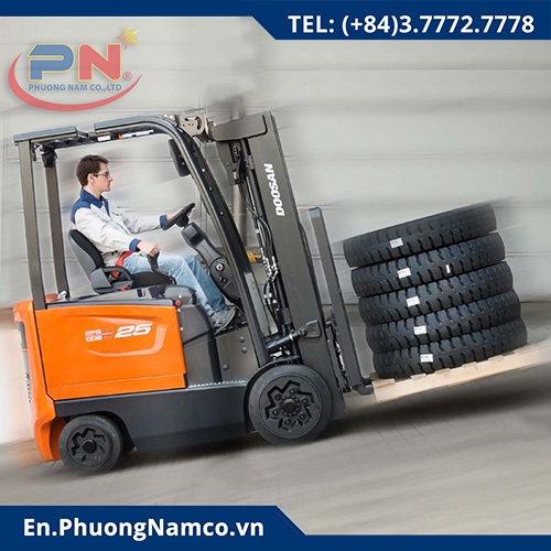 For Rental DOOSAN 25SE-7 Electric Forklift - 25 Ton