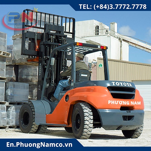 For Rental TOYOTA 8FD80 Forklifts- 8 Ton