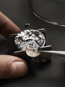 Quyến rủ vẻ đẹp  TOURBILLON siêu mỏng