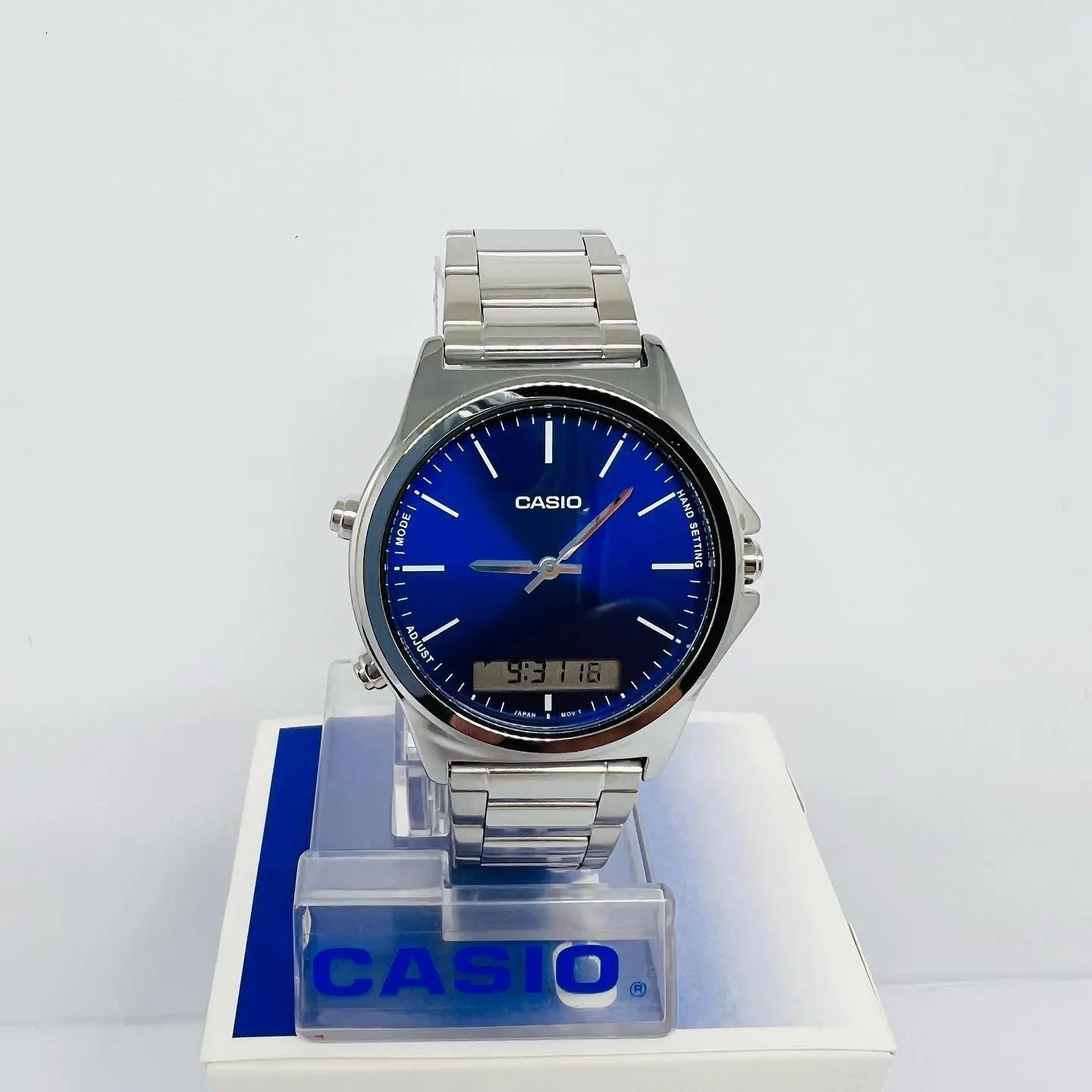 Đồng hồ đeo tay nam pin dây inox Casio MTP-VC01D-2E