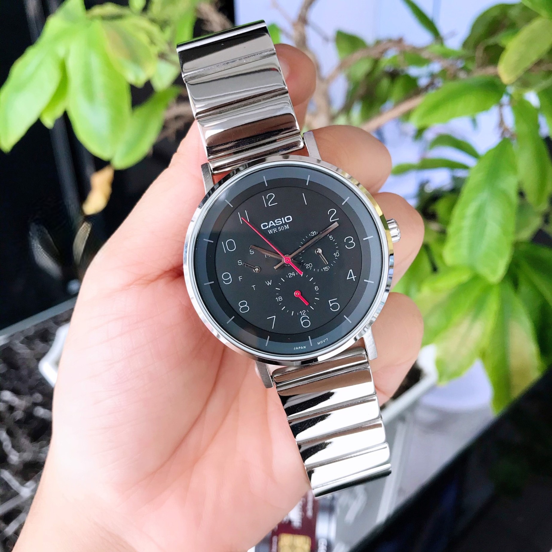 Đồng hồ đeo tay nam pin dây inox Casio MTP-E314D-1B