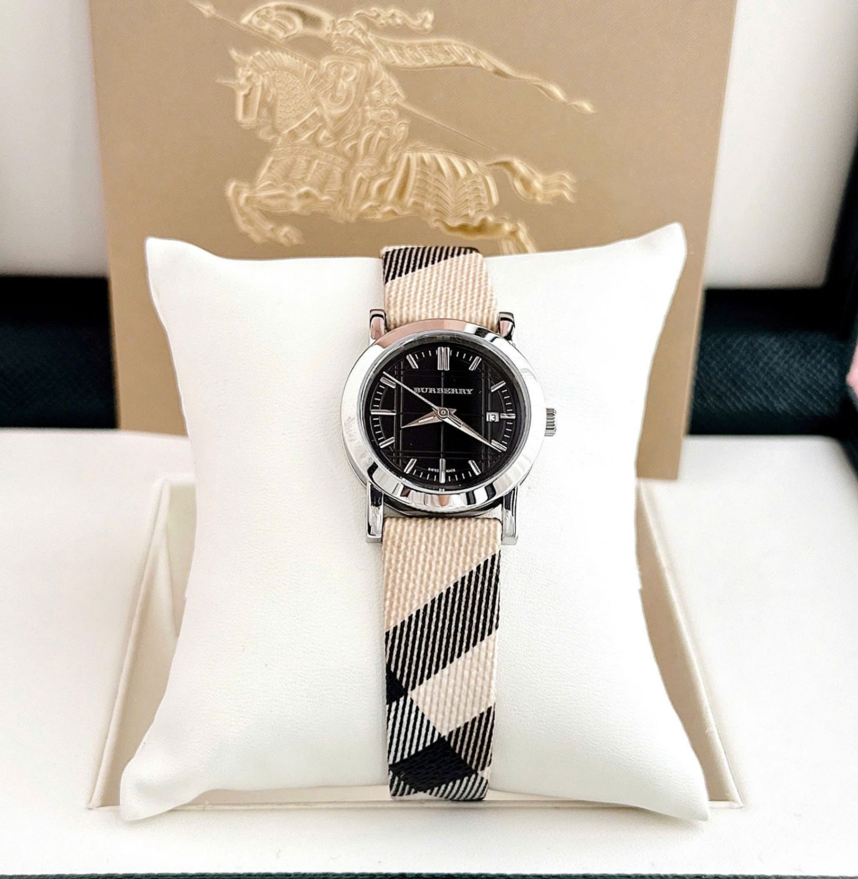 Burberry Quartz BU1773 The City Nova Check - Đồng Hồ Nữ Mới 99%