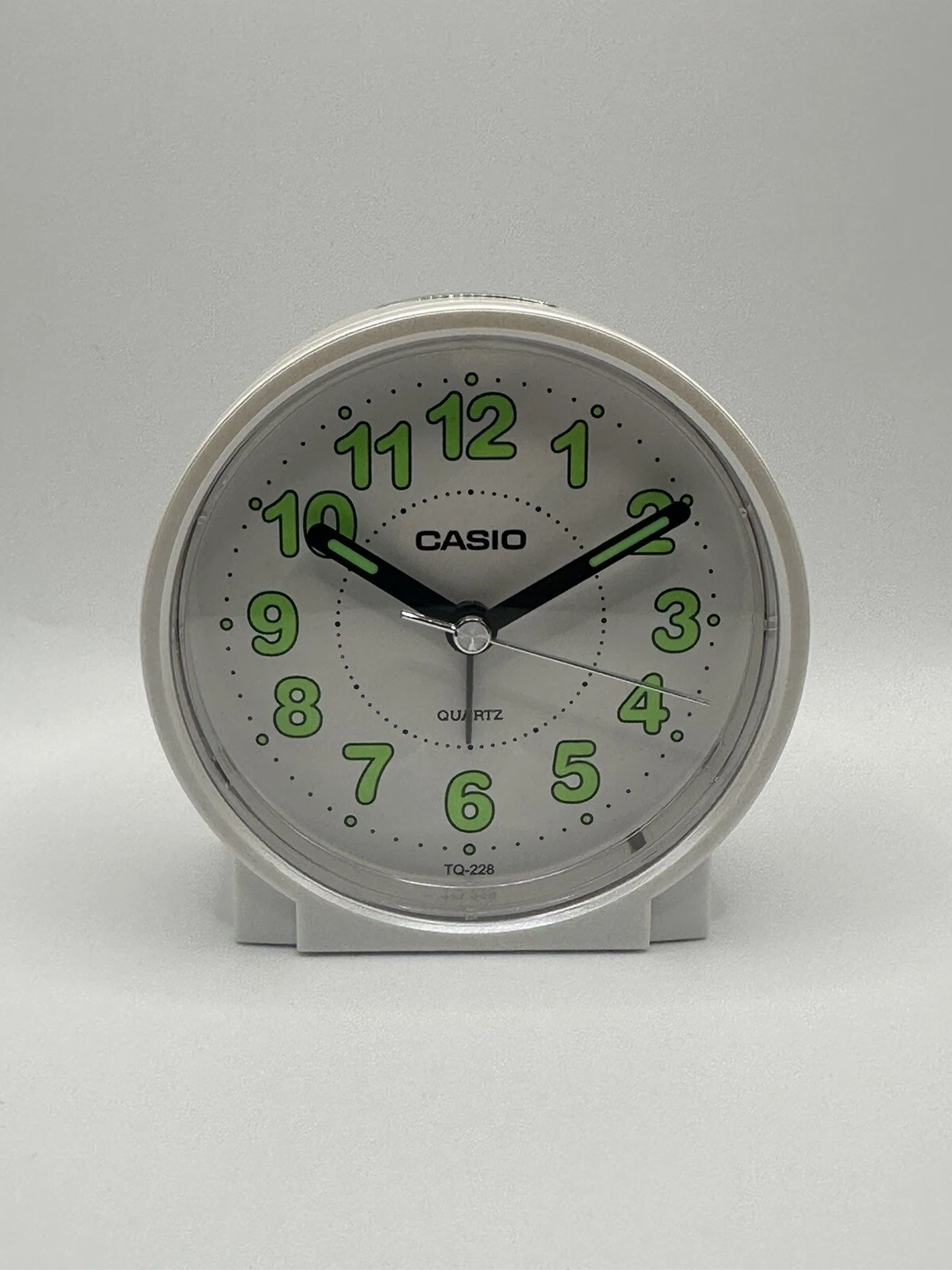Đồng hồ Báo Thức Để Bàn Casio TQ-228-1DF Mặt Số Rõ Kèm Đèn Xem Đêm - Chính Hãng tại Thủ Đức