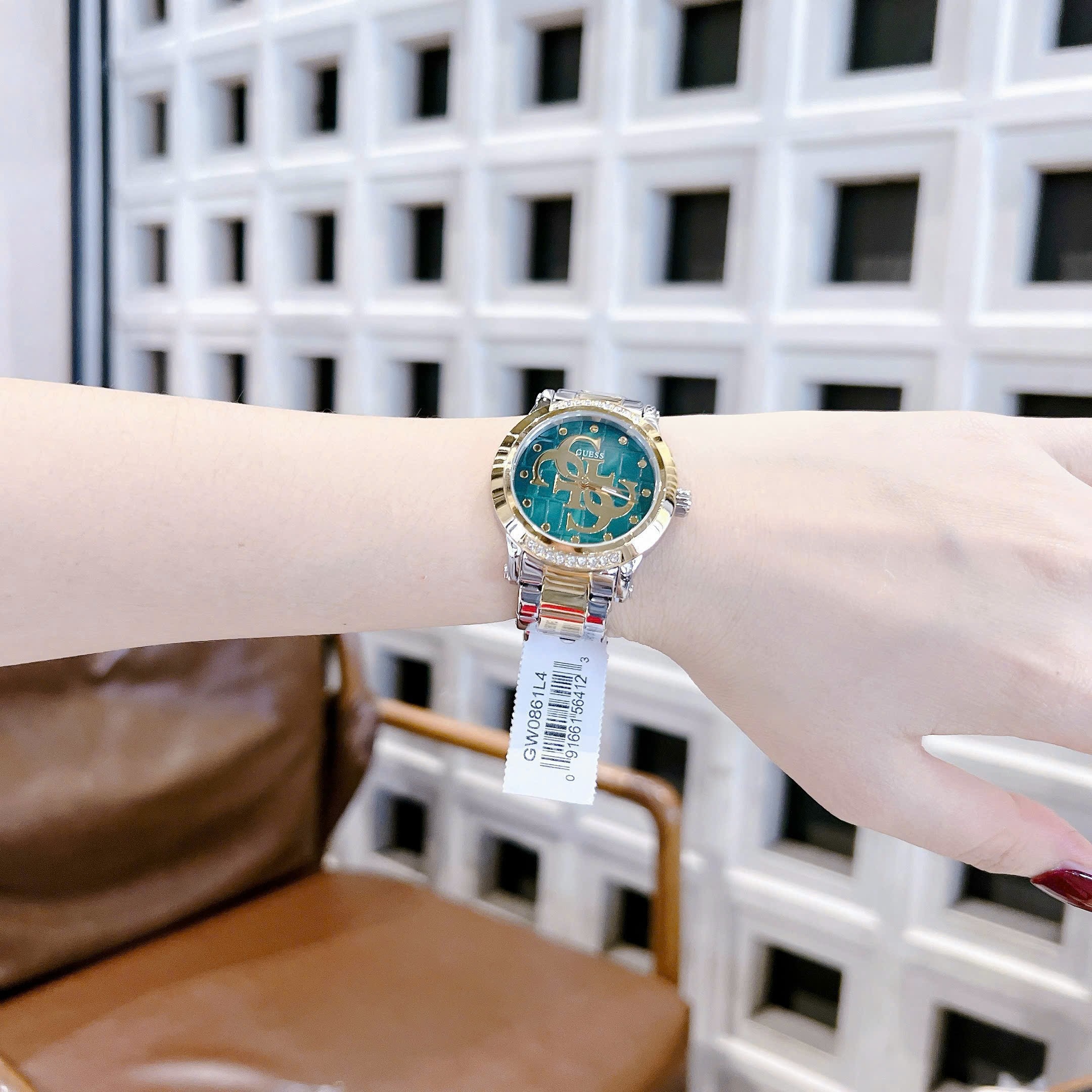 Guess GW0861L4