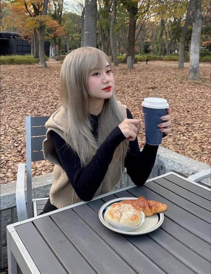 Áo ghi lê len mũ