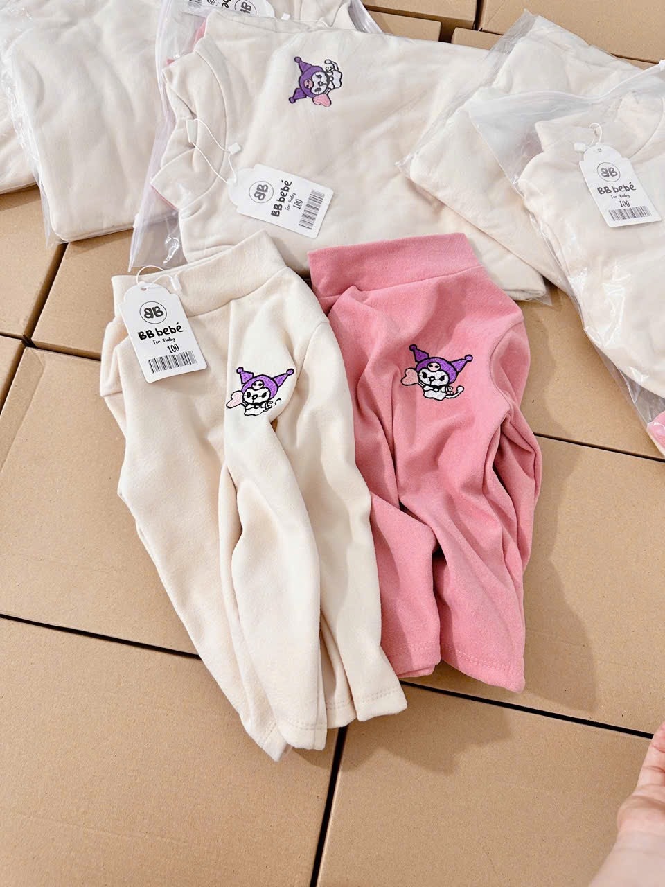 SET 2 ÁO GIỮ NHIỆT KURUMI BÉ GÁI
