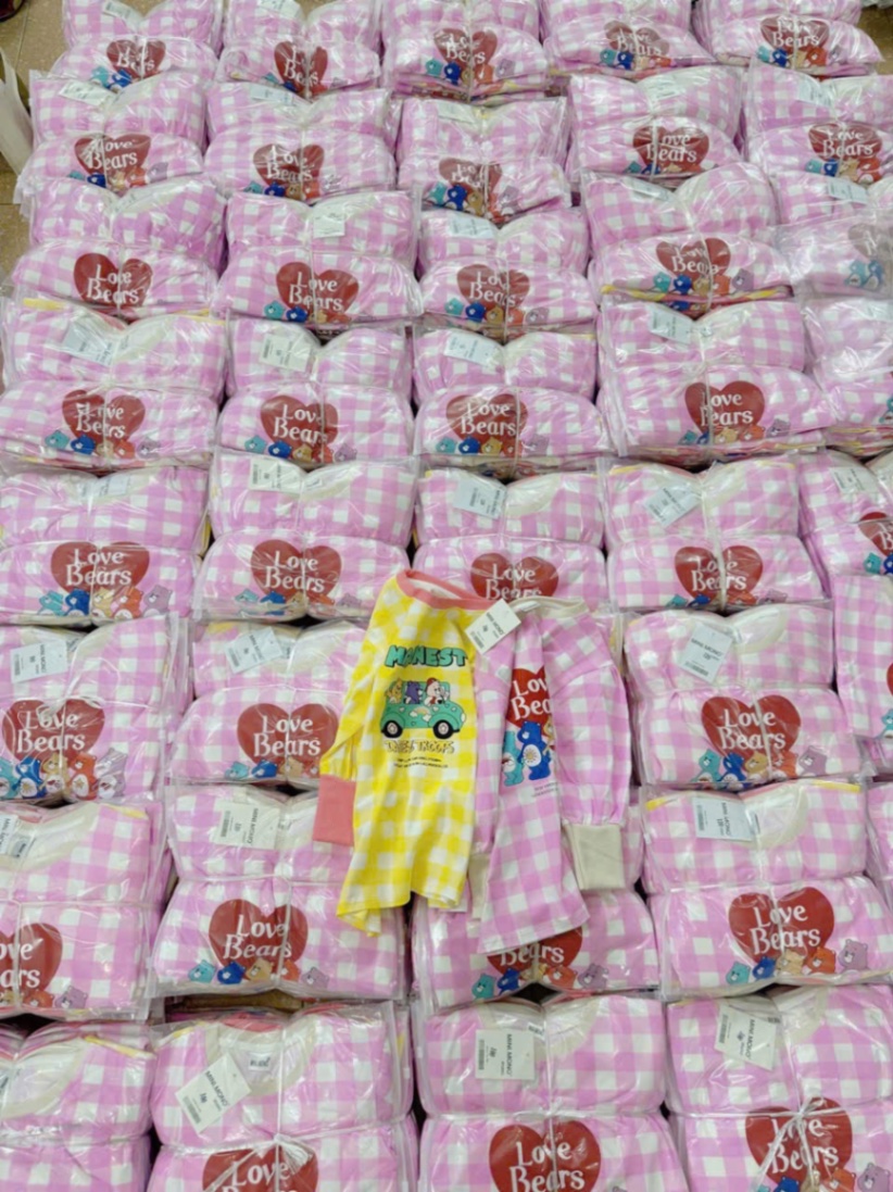 Set 2 váy kẻ LOVE bear bé gái