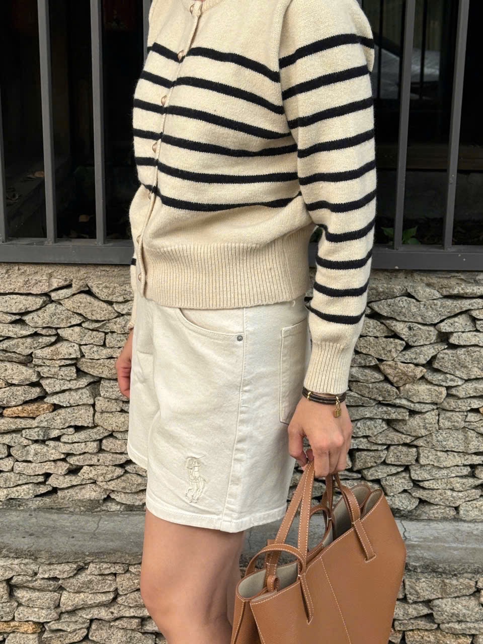 Q851 Quần short ngố be