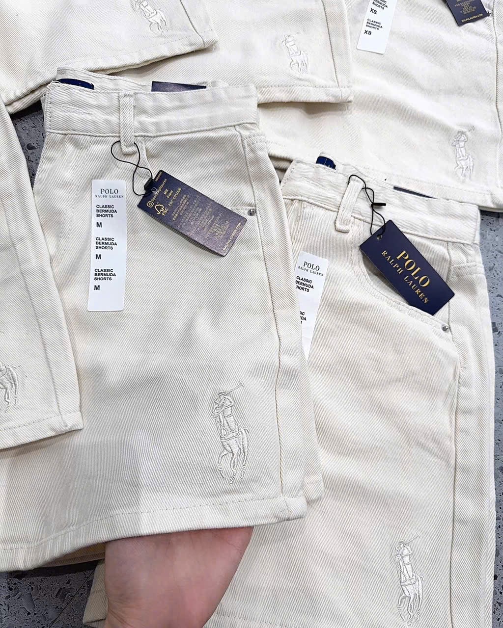 Q851 Quần short ngố be