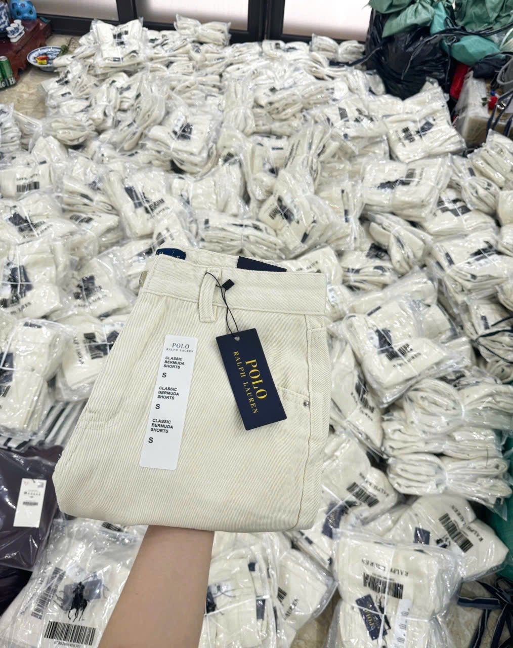 Q851 Quần short ngố be