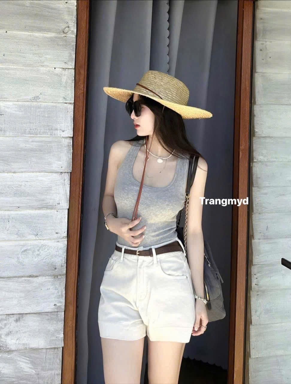 Q851 Quần short ngố be