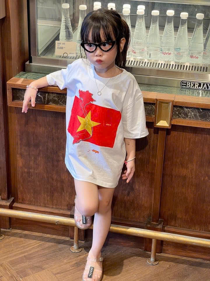 AP11# Aó phông Việt Nam mẹ con