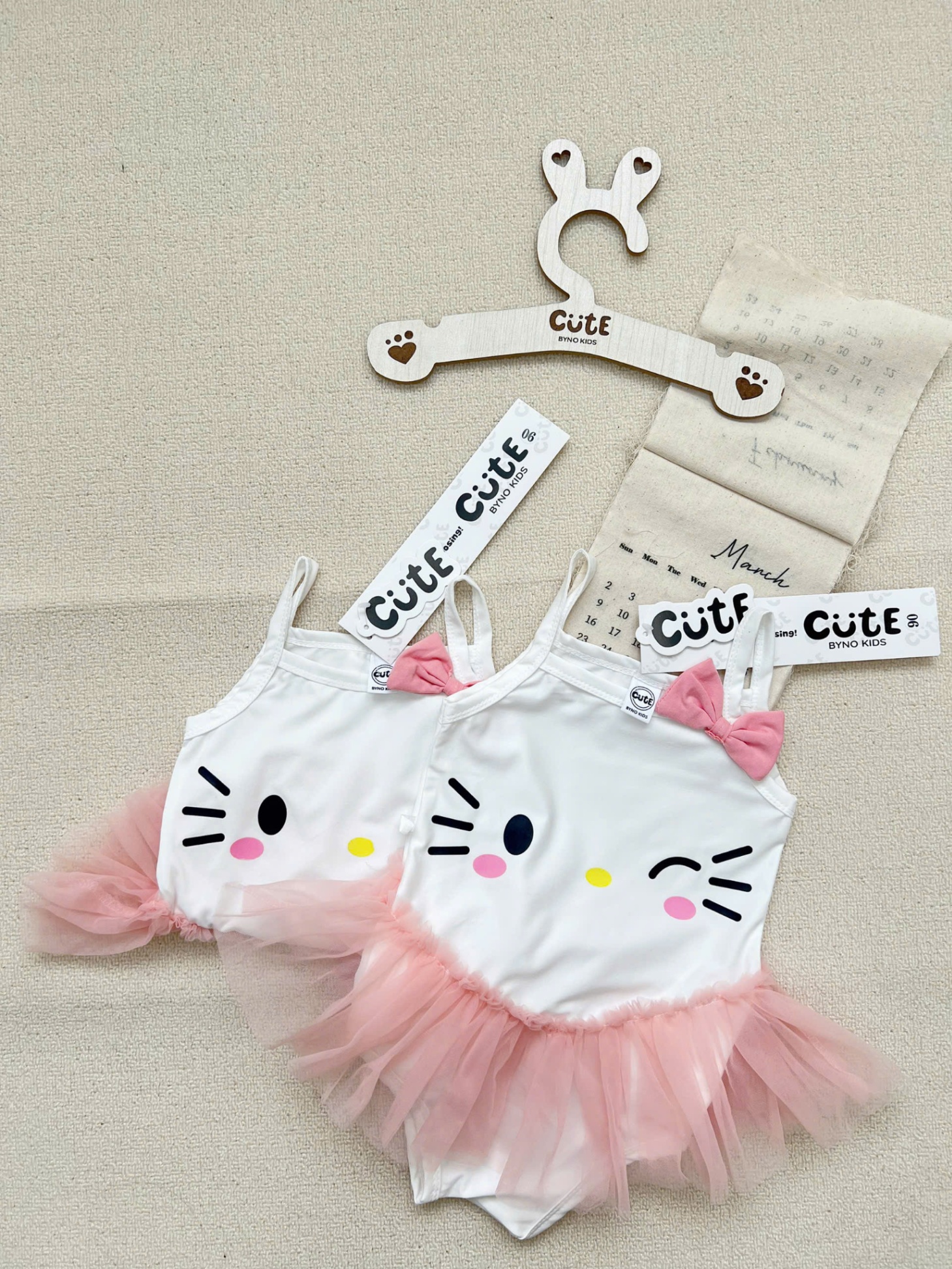 Vb69 Váy bikini 2 dây Kitty trắng voan bồng xòe cho bé gái