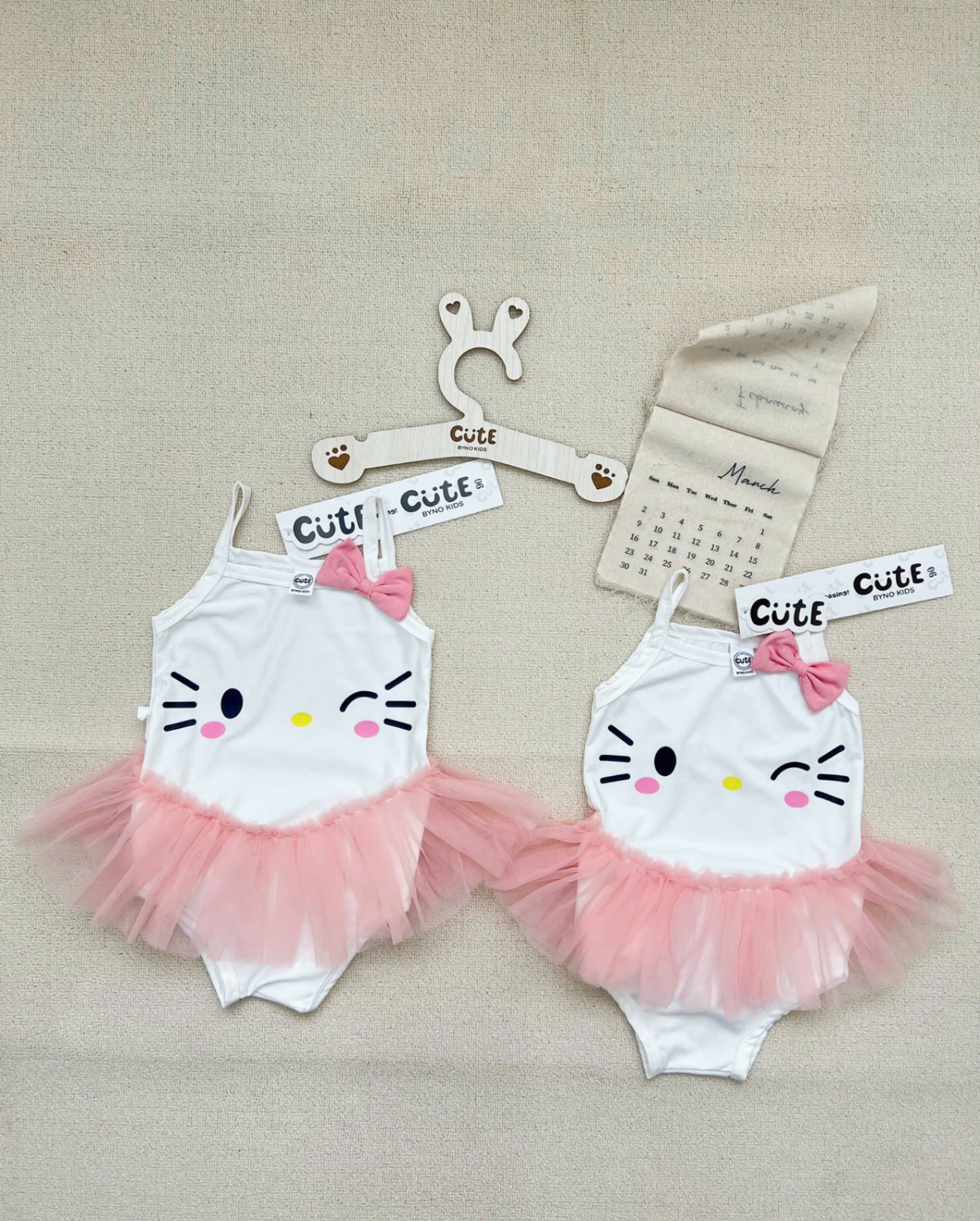 Vb69 Váy bikini 2 dây Kitty trắng voan bồng xòe cho bé gái