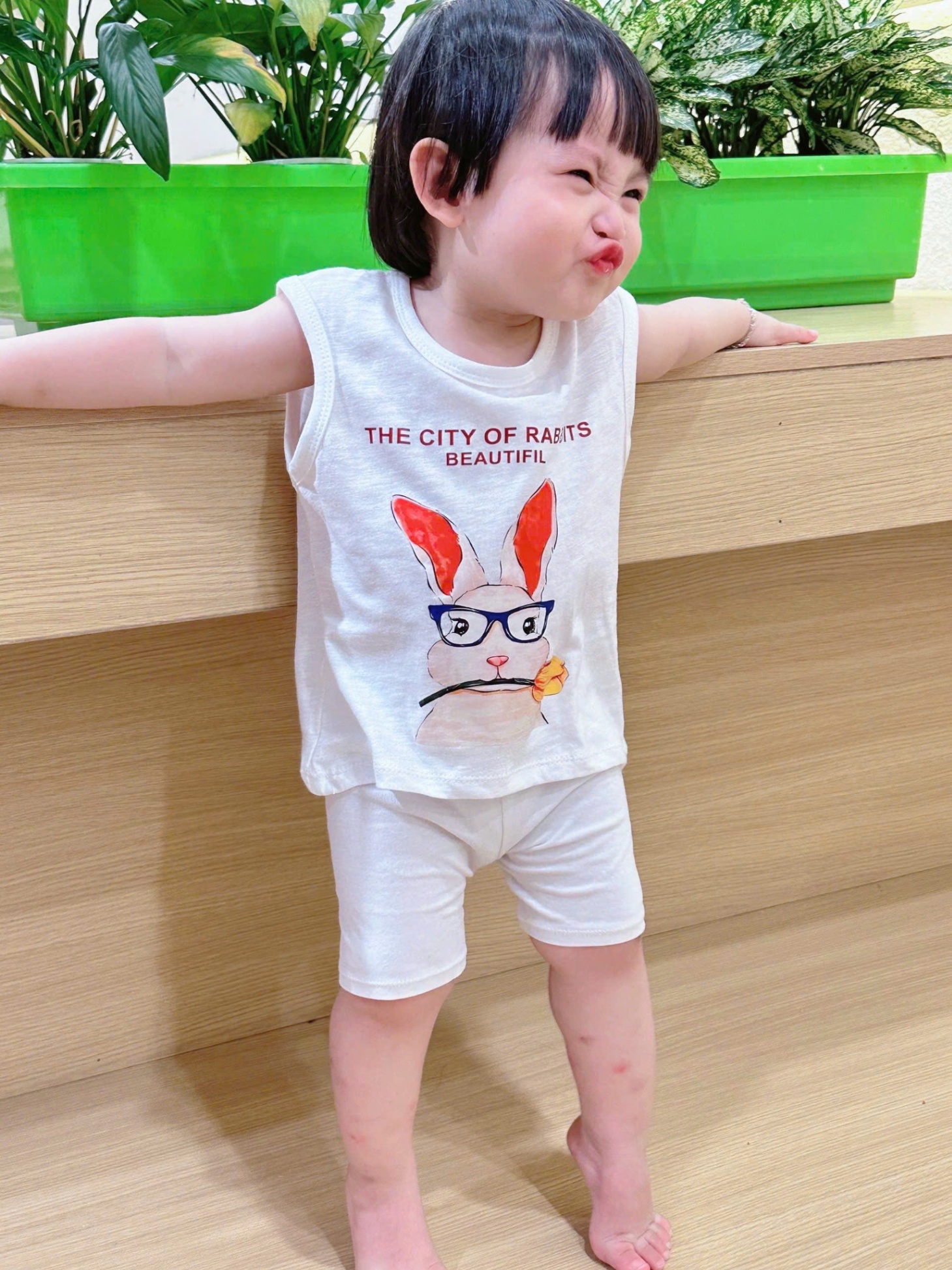 Bbg22 Set 4 áo cotton xước Bunny cho bé gái