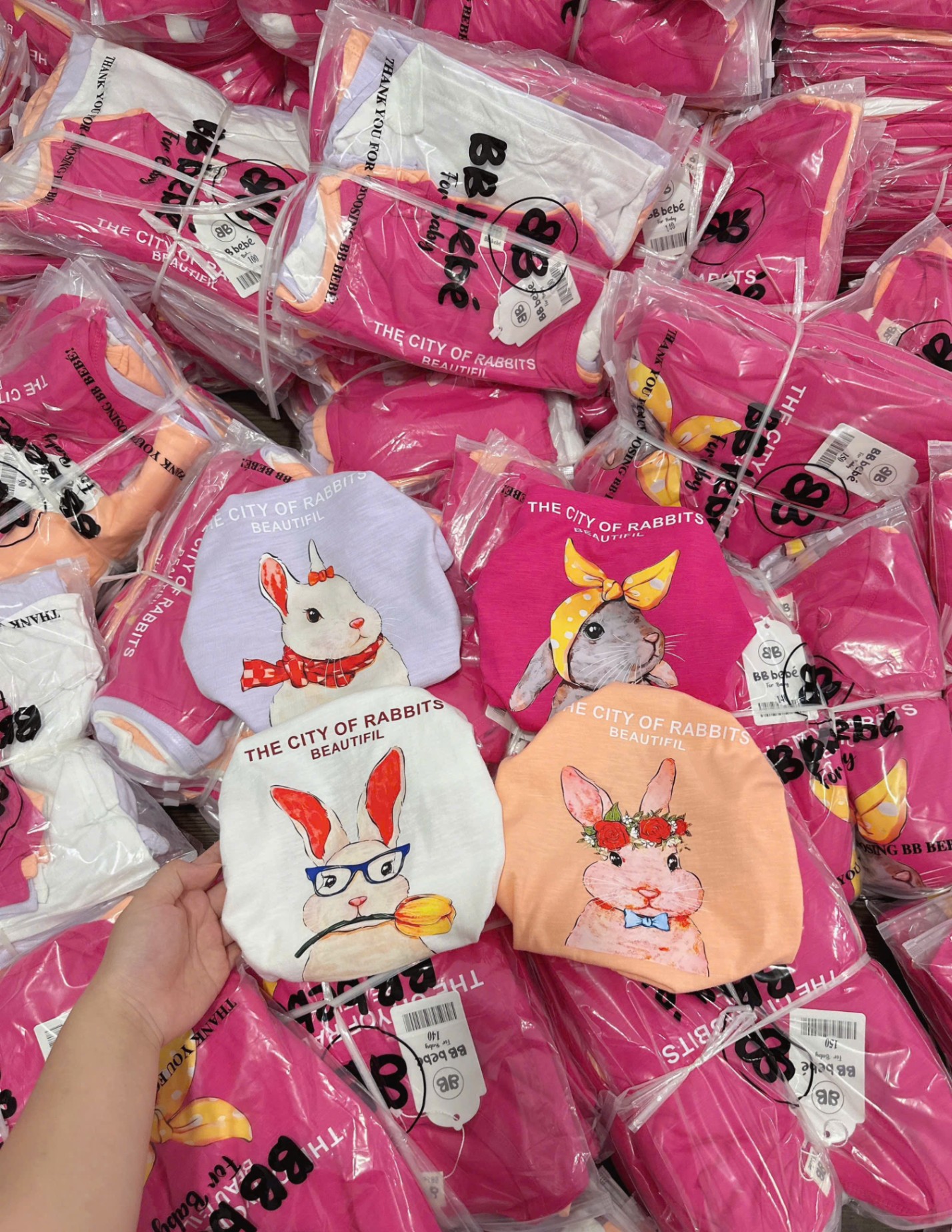 Bbg22 Set 4 áo cotton xước Bunny cho bé gái
