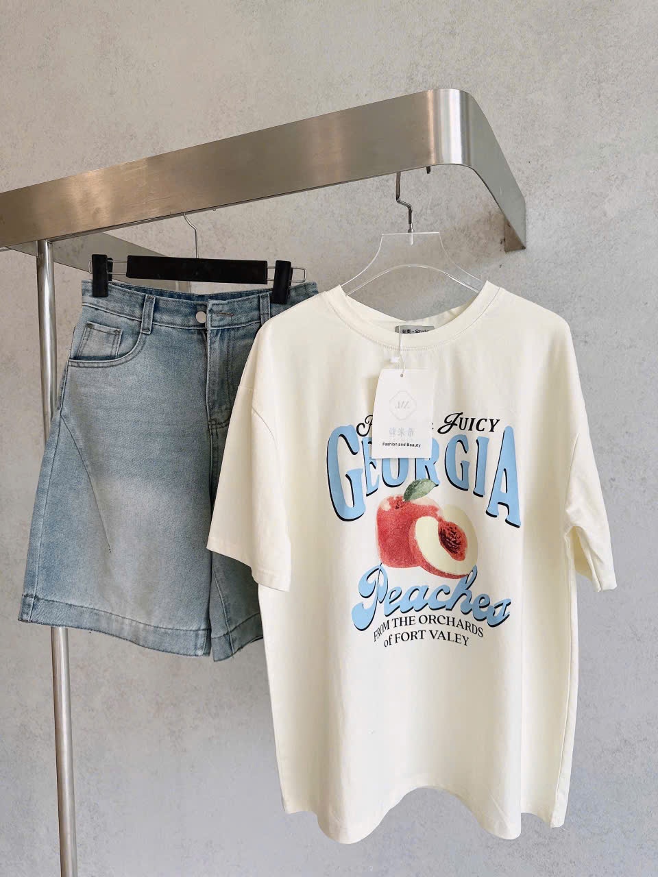 Baq99 Set áo thun quả đào mix quần short Jean ngố bạc
