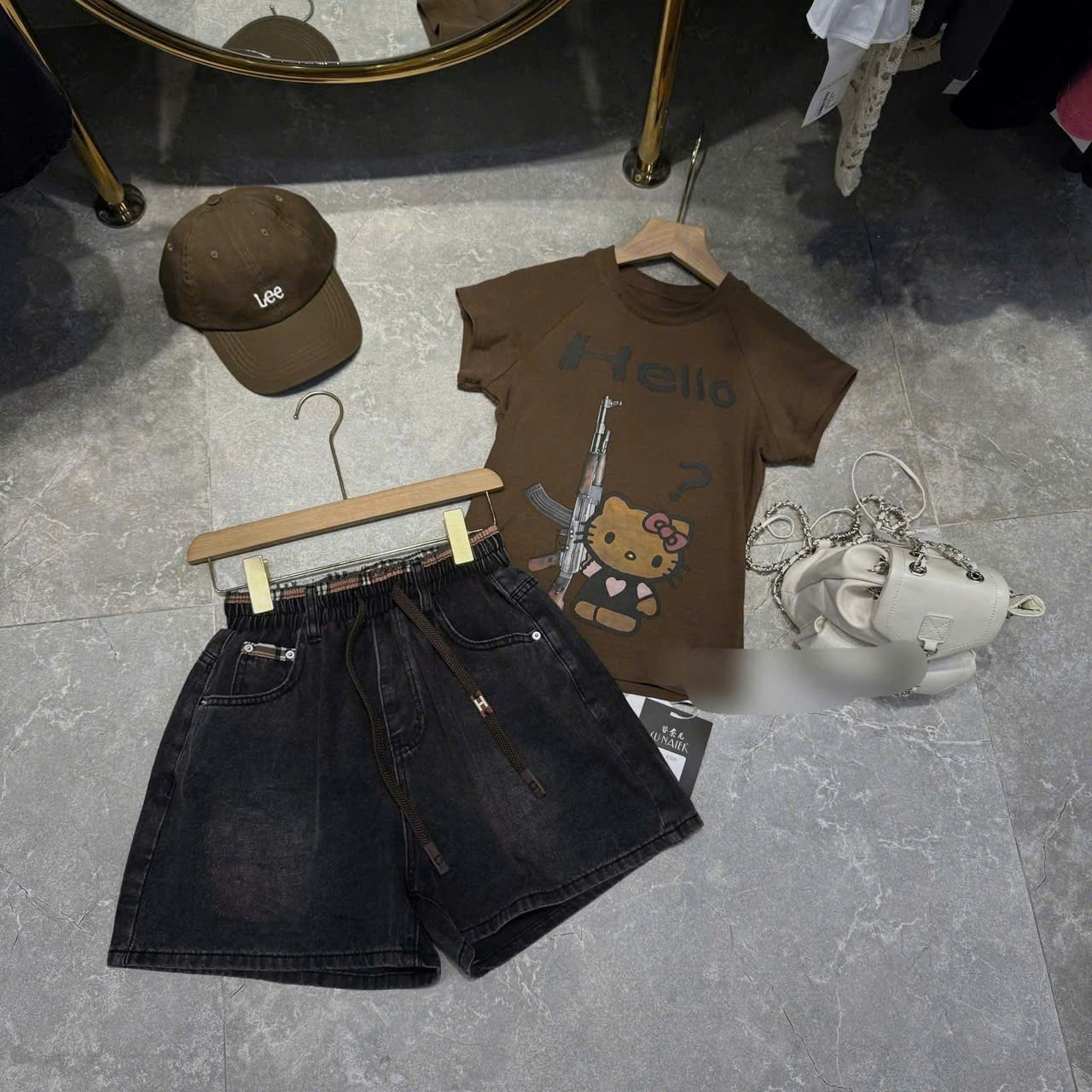 Sbn2 Set phông Kitty tone nâu tây mix short jean đen khói