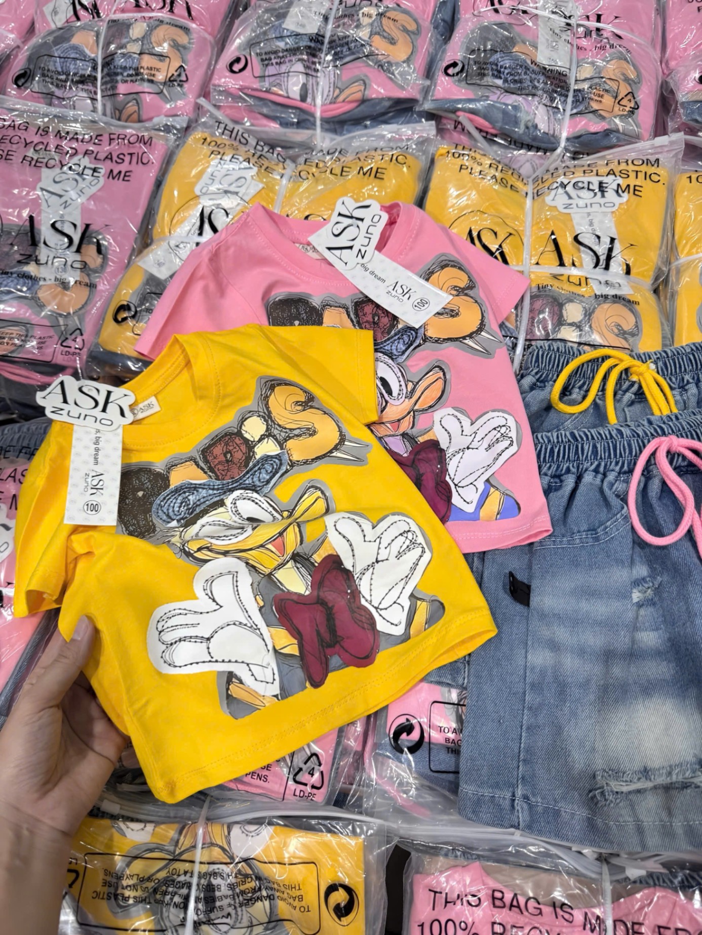 Bbg8 Set in hình Donald mix quần jean ngố