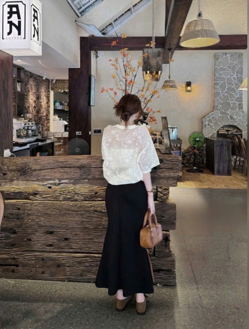 CV - AR01 ÁO REN PHOM RỘNG CHÂN VÁY ĐUÔI CÁ