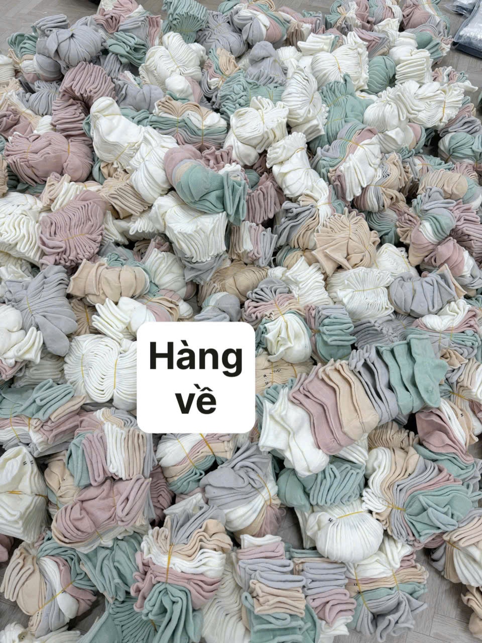 B01# TẤT CHỐNG HẰN CHO BÉ
