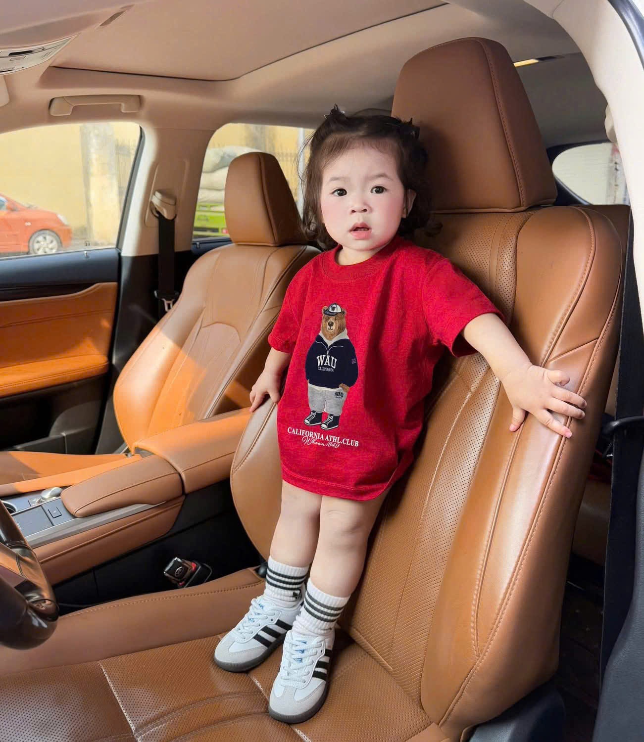 N95# ÁO WHO ĐỎ CHO BỐ - MẸ - BÉ