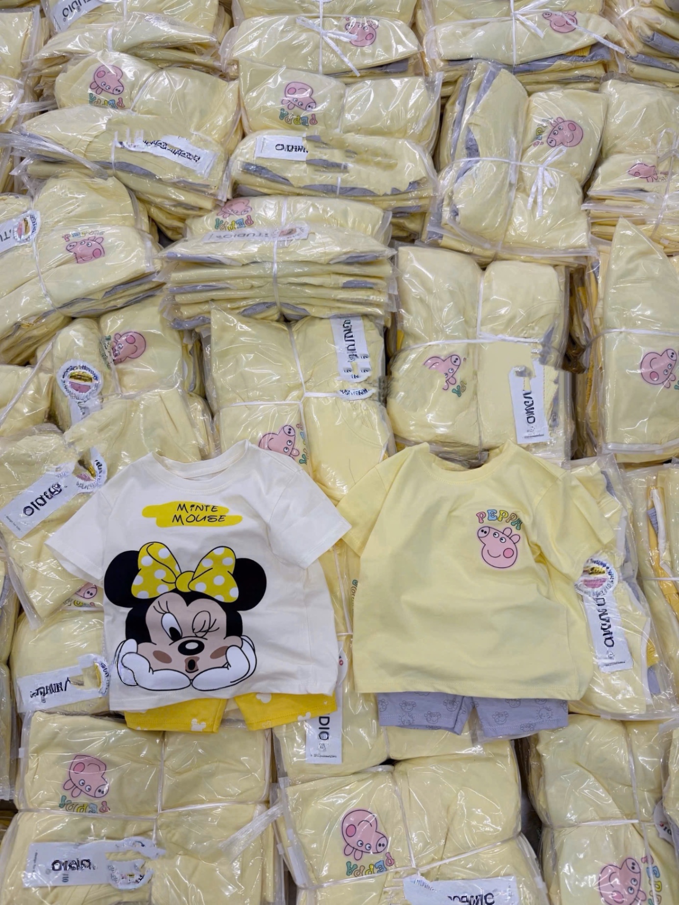 K57 set 2 bộ Mickey ngố