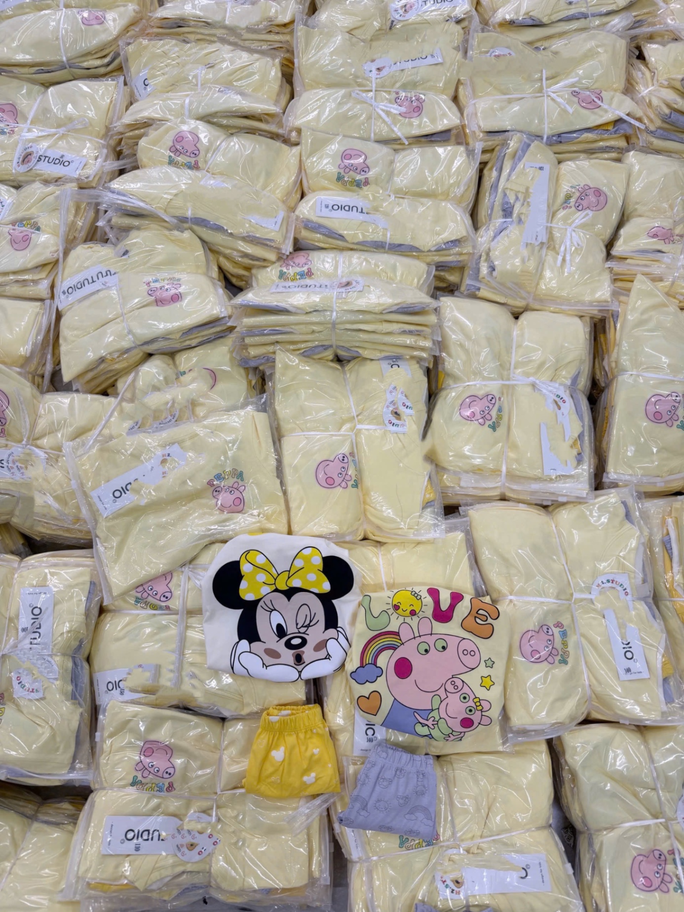K57 set 2 bộ Mickey ngố