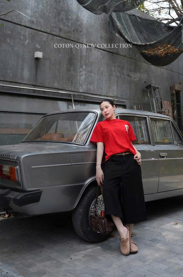 A58 ÁO PHÔNG CHỮ C 2 MÀU