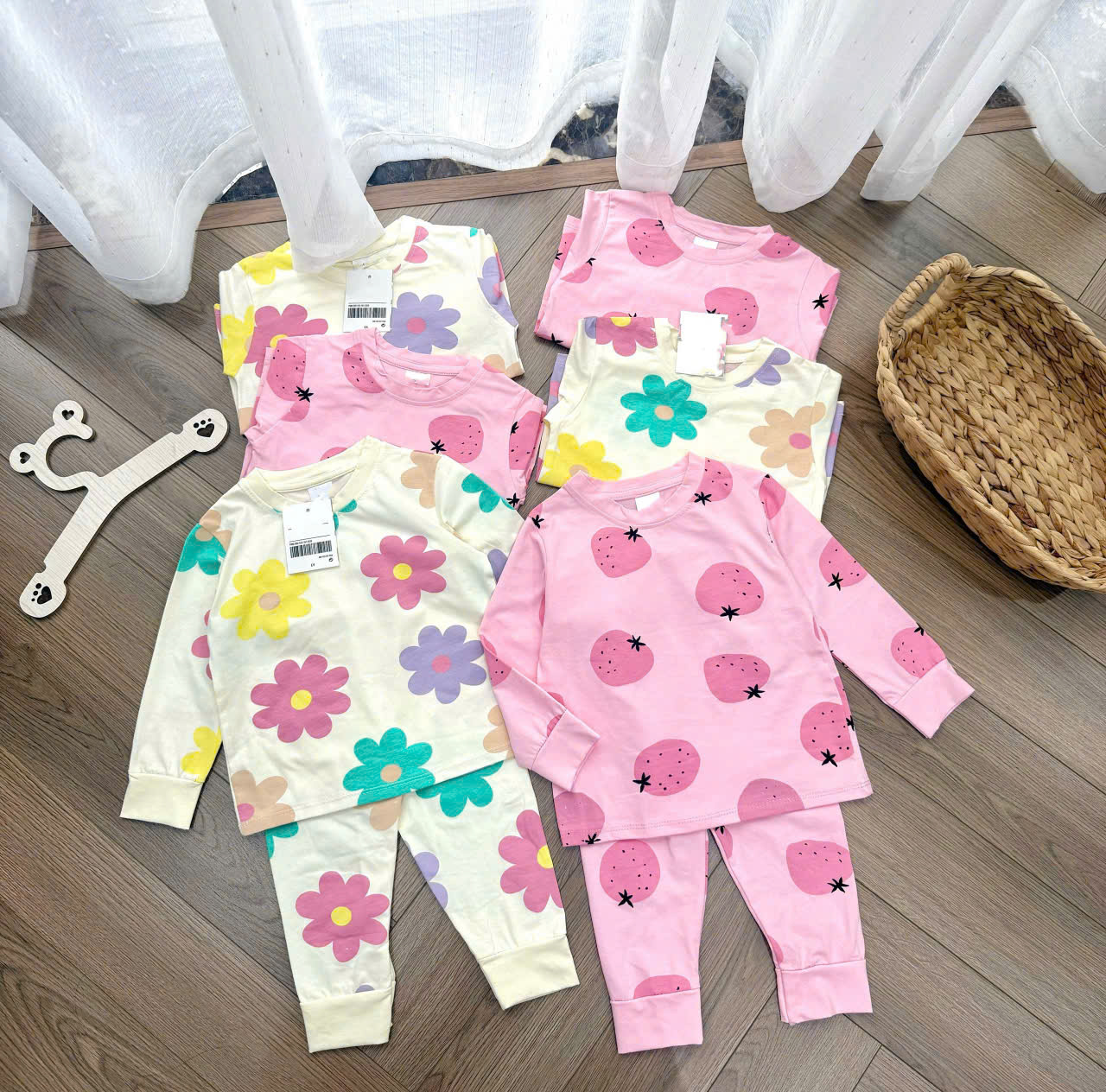 CV- HT01 SET 2 BỘ QUẦN ÁO DÀI TAY HOA DÂU BÉ