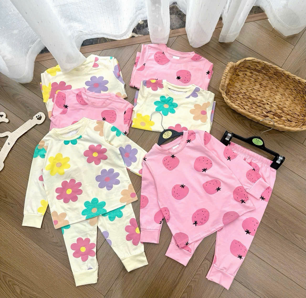 CV- HT01 SET 2 BỘ QUẦN ÁO DÀI TAY HOA DÂU BÉ
