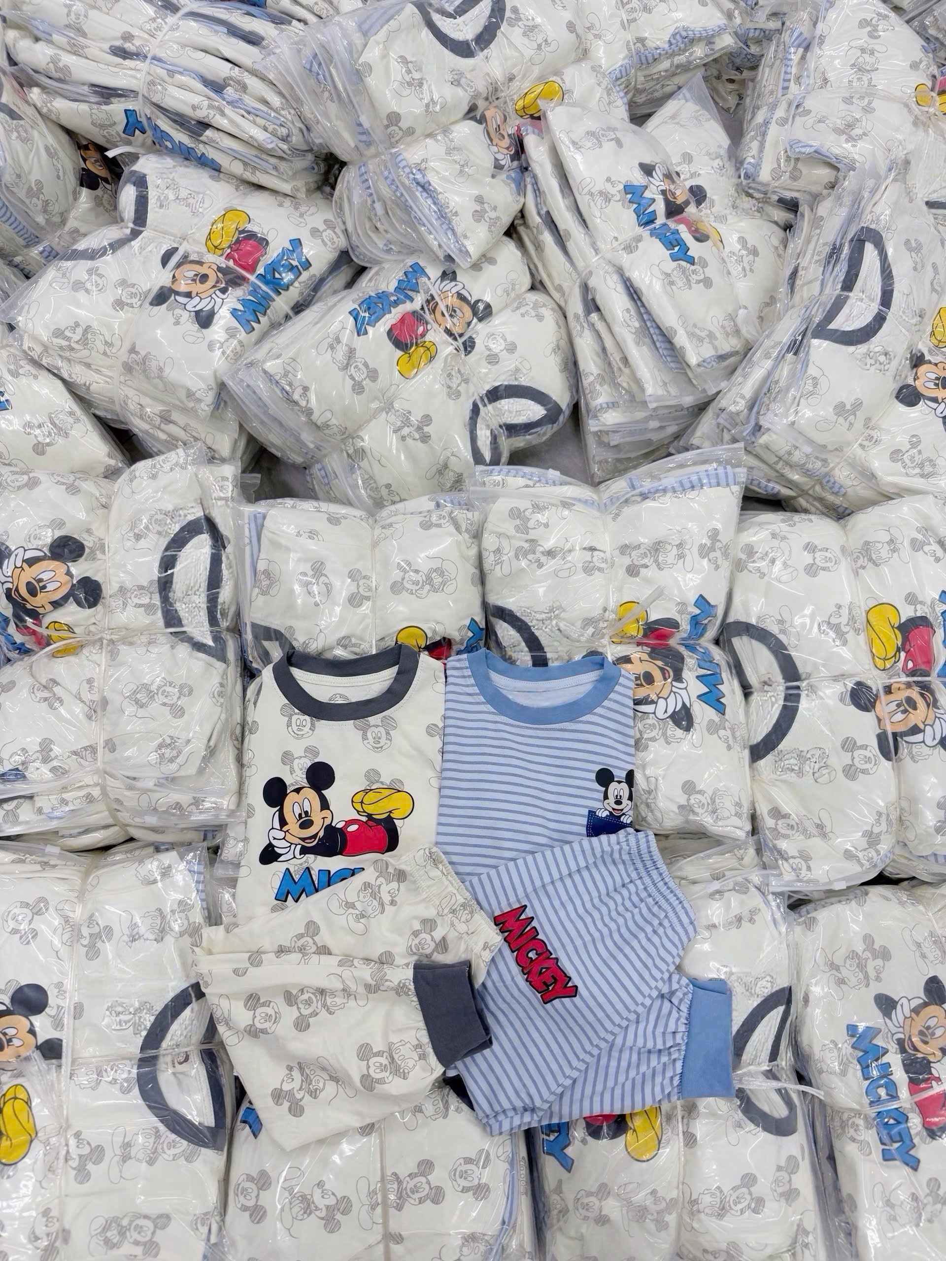 CV-HT184# SET 2B DÀI TAY MICKEY TRẮNG XANH CHO BÉ