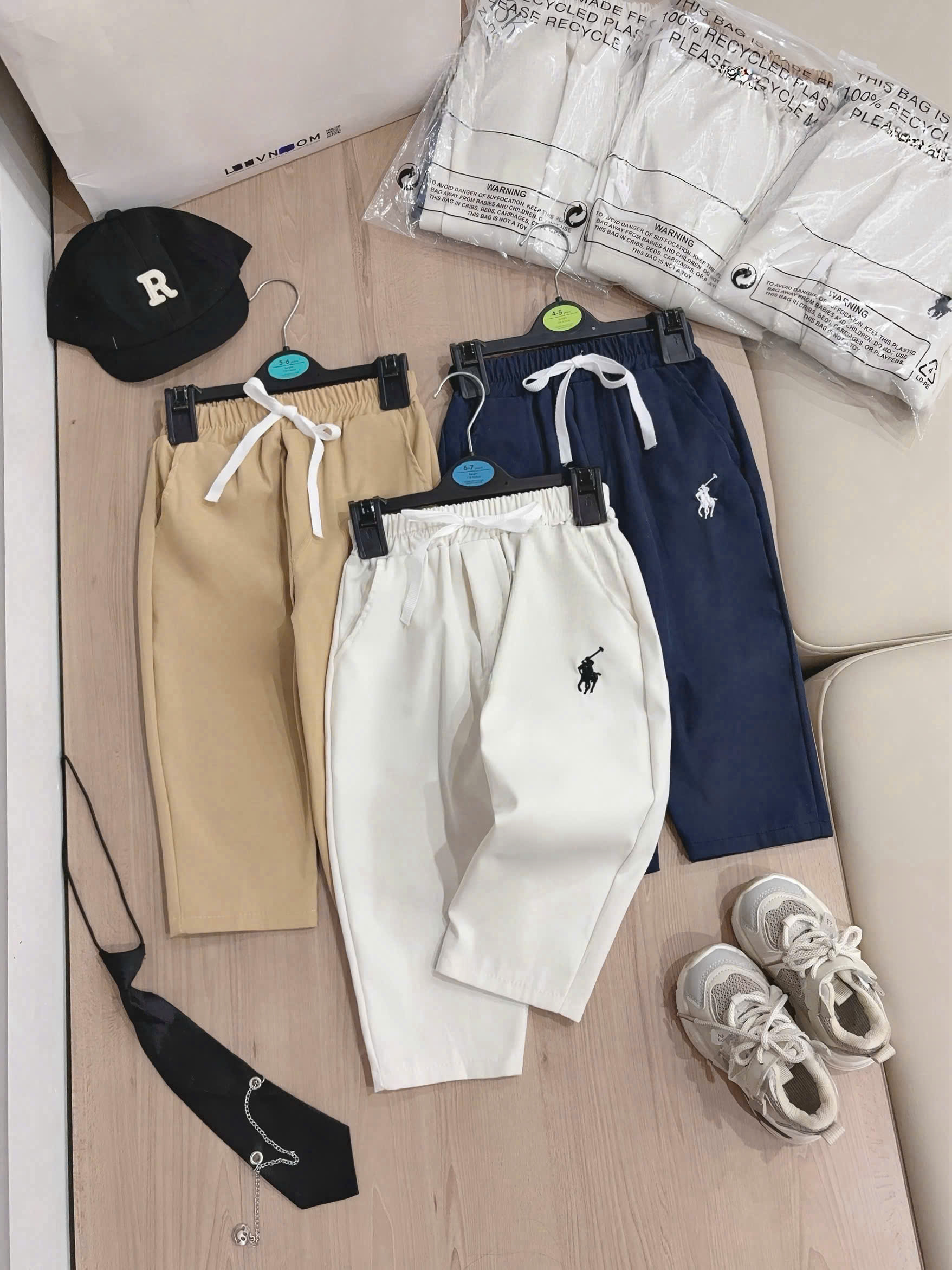 CV- HT21 SET 3 QUẦN KAKI THÊU NGỰA BÉ