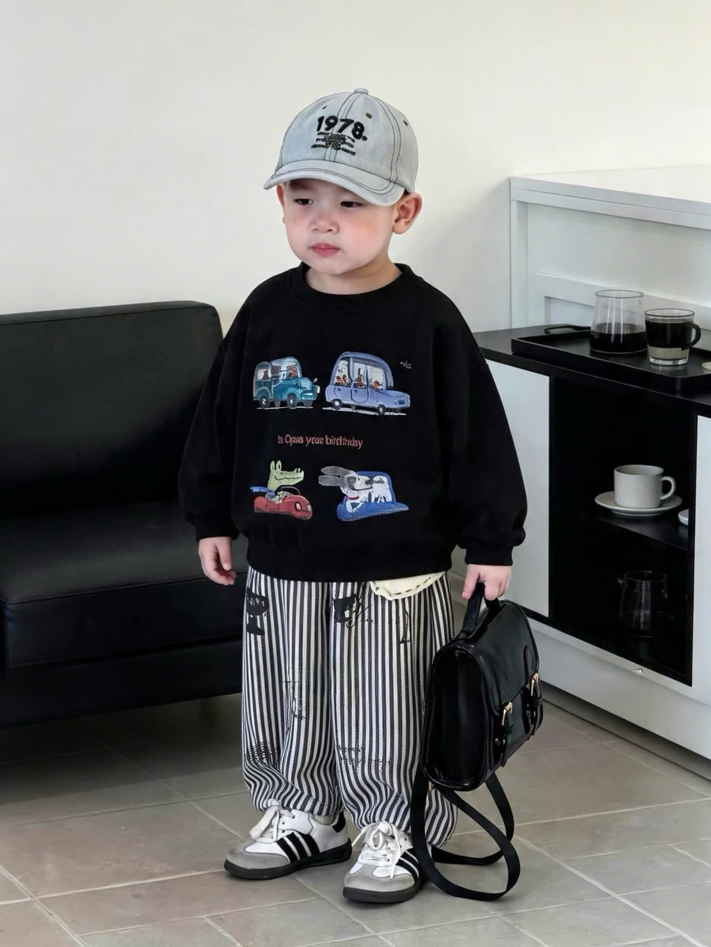 CV-HT98# SET BỘ ÁO DÀI TAY ĐEN MIX QUẦN KẺ CHO BÉ TRAI