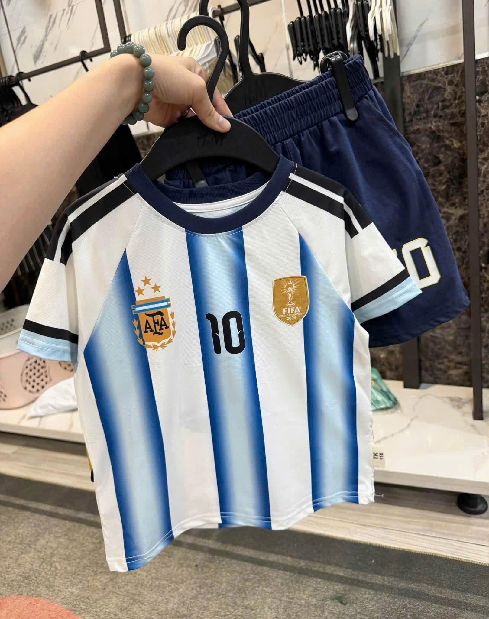 CV - MS12 SET 2 BỘ MESSI CHO BÉ ( NHÍ + NHỠ)