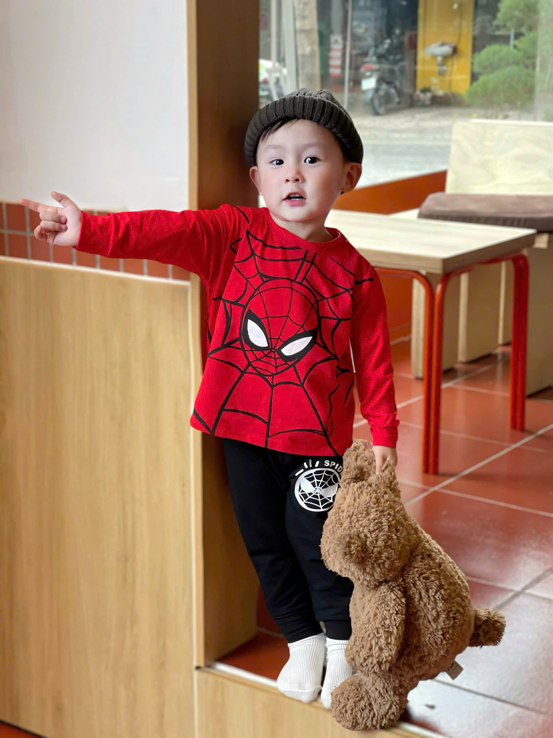 CV - N62 SET 2 BỘ NHỆN ĐỎ TRẮNG