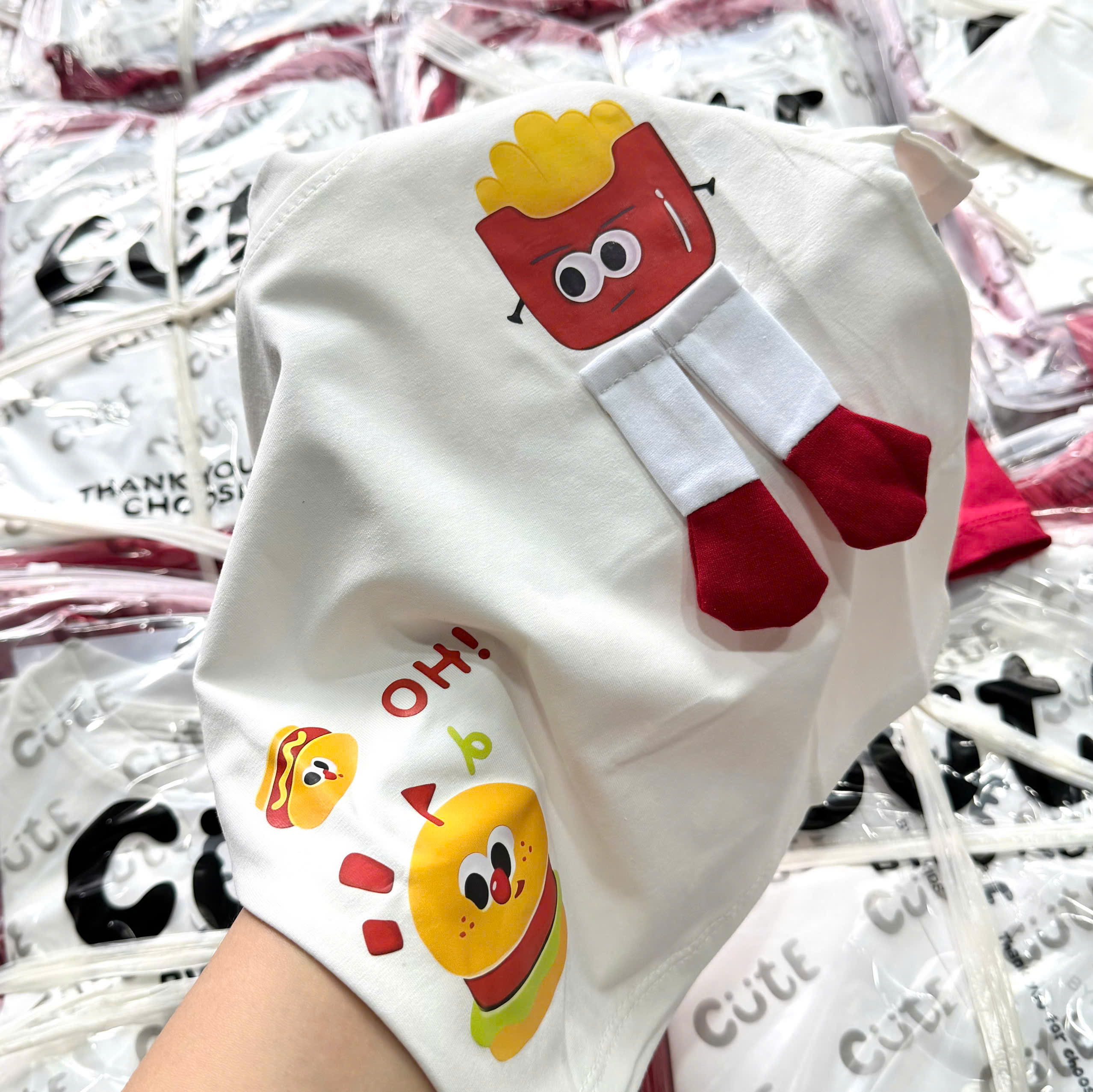 CV-P58# SET ÁO CỘC QUẦN ĐỎ BURGER – FRIES CHO BÉ