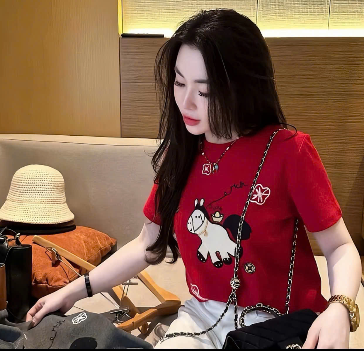 PC112 ÁO PHÔNG HÌNH NGỰA CHO NỮ 2 MÀU
