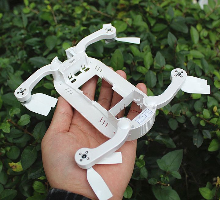 Khung máy bay drone bao gồm 4 động cơ 1104 và cánh quạt