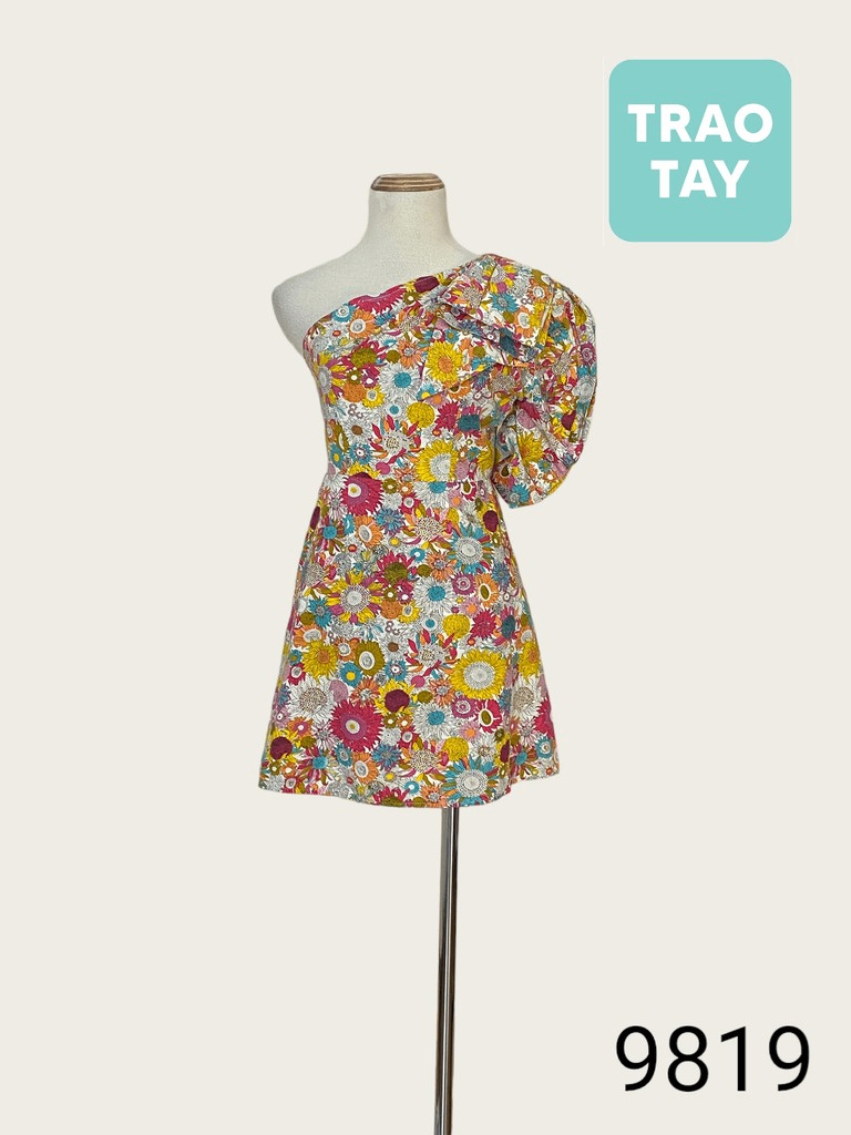Bé váy siêu đẹp, bồng bềnh. Vải thô cotton mềm dệt hoa. Trong có lớp lót  may chỉn chu, màu kem be vintage đồng... | Instagram