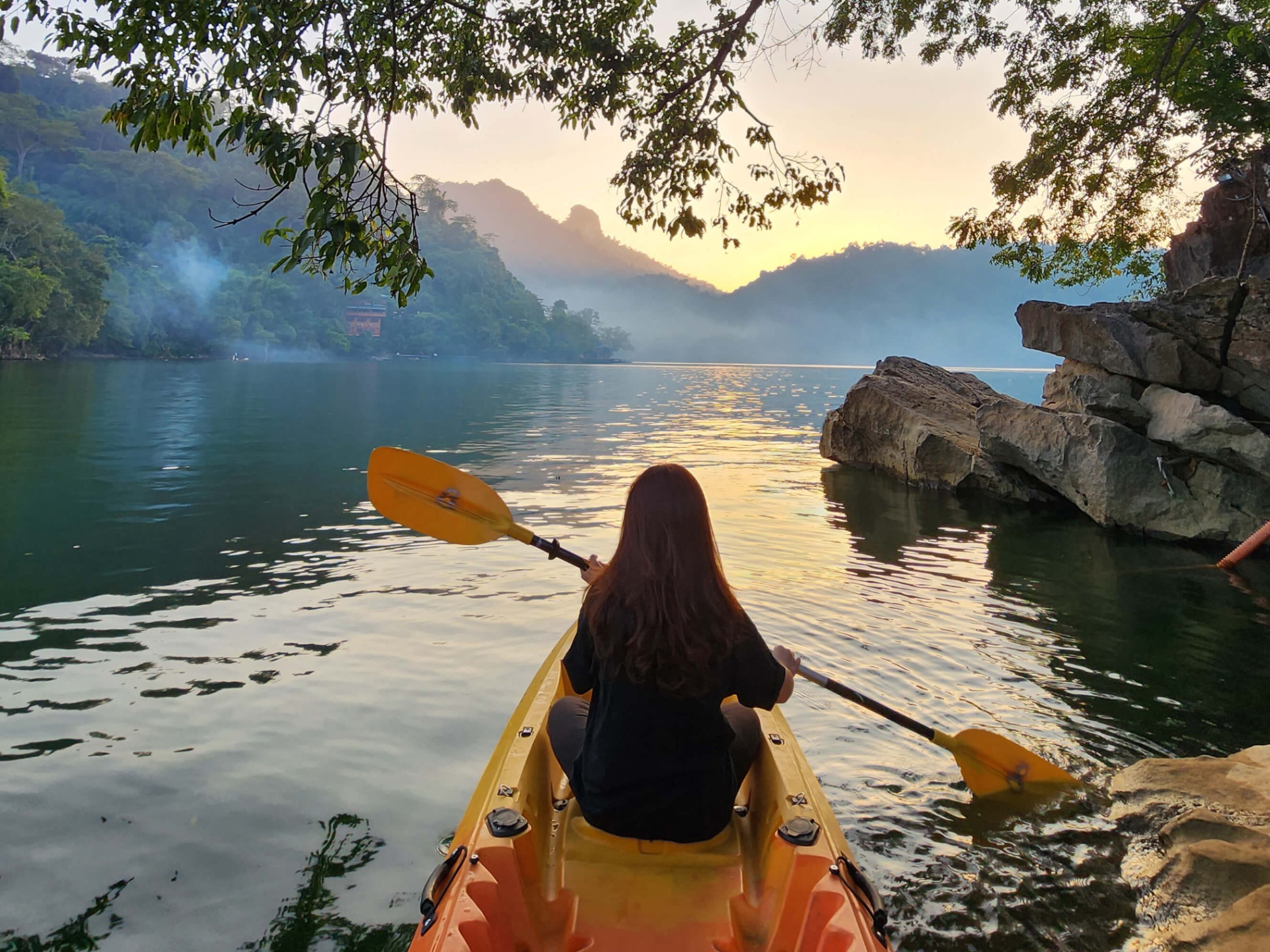 Tour hồ Ba Bể - Slam Chiêm