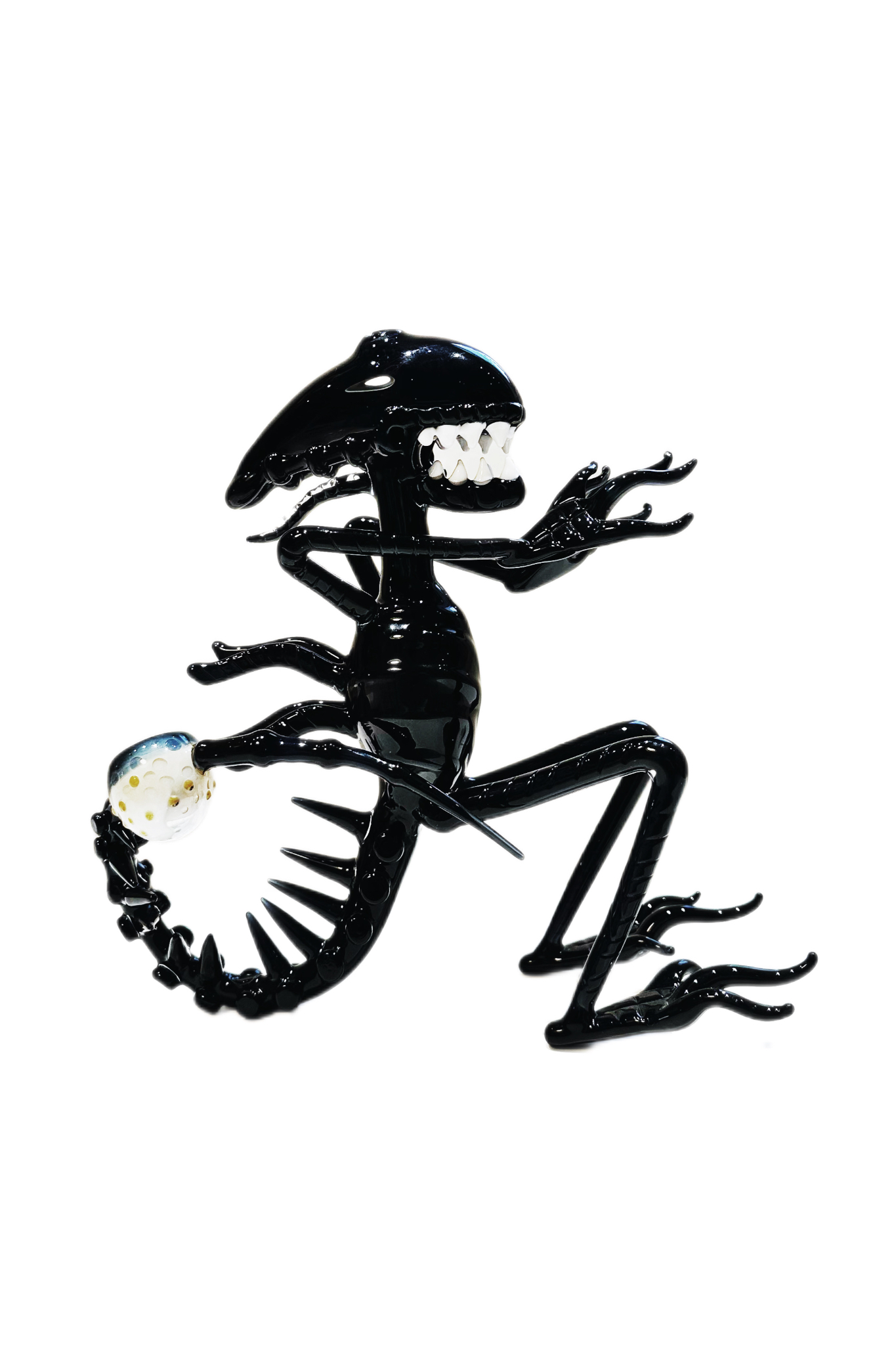 Alien Xenomorph Sculpture Glass Bong