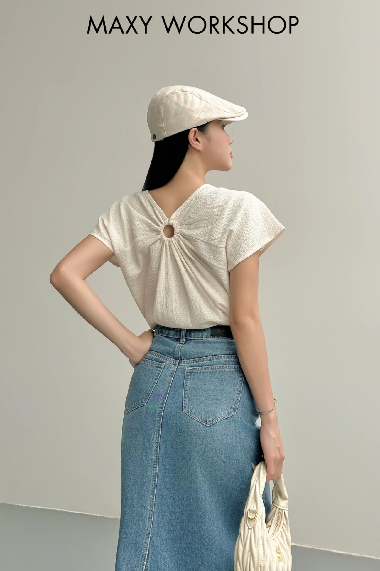 CUTOUT SLEEVE TOP