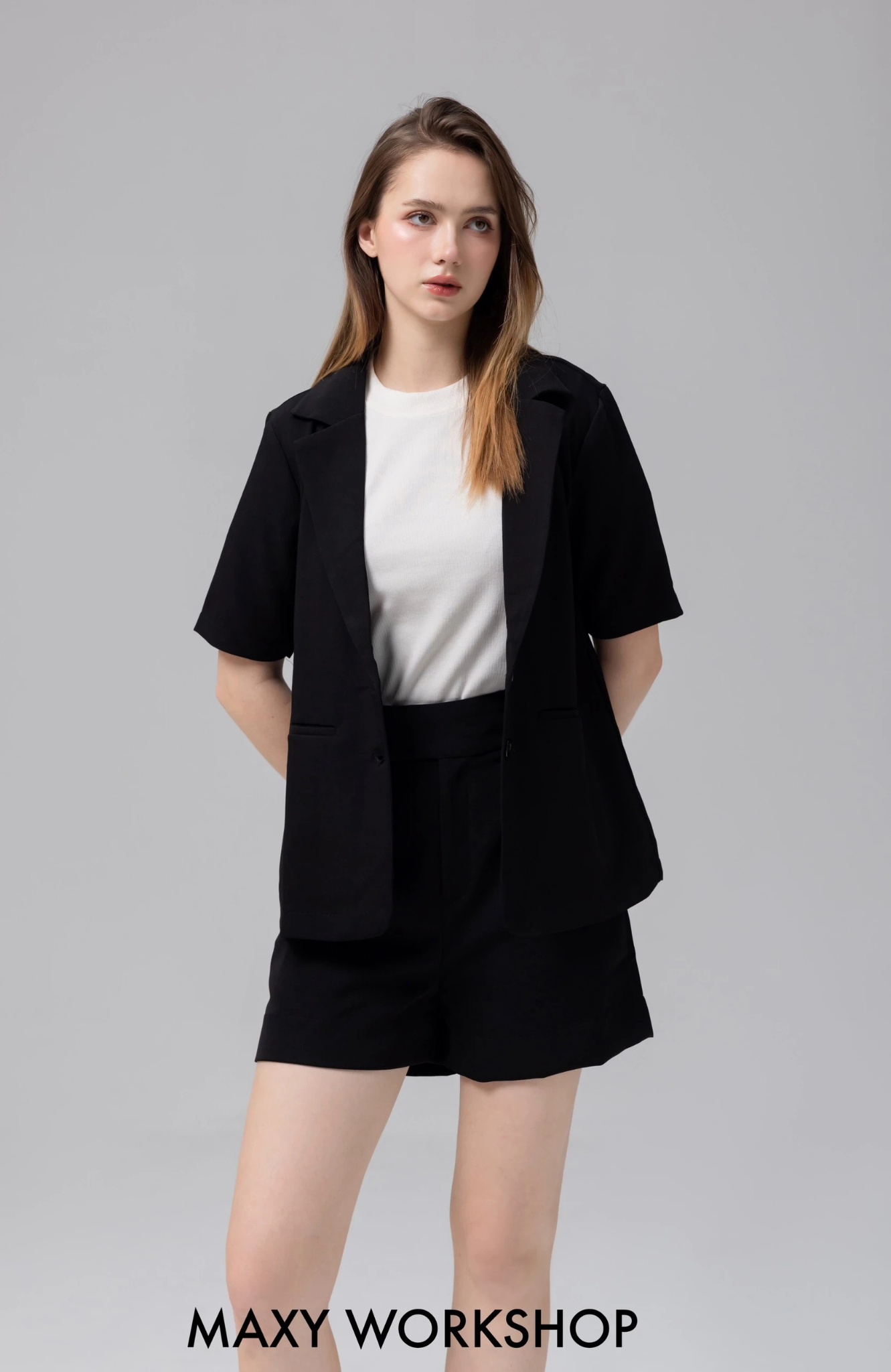 SHORT BUTTON BLAZER