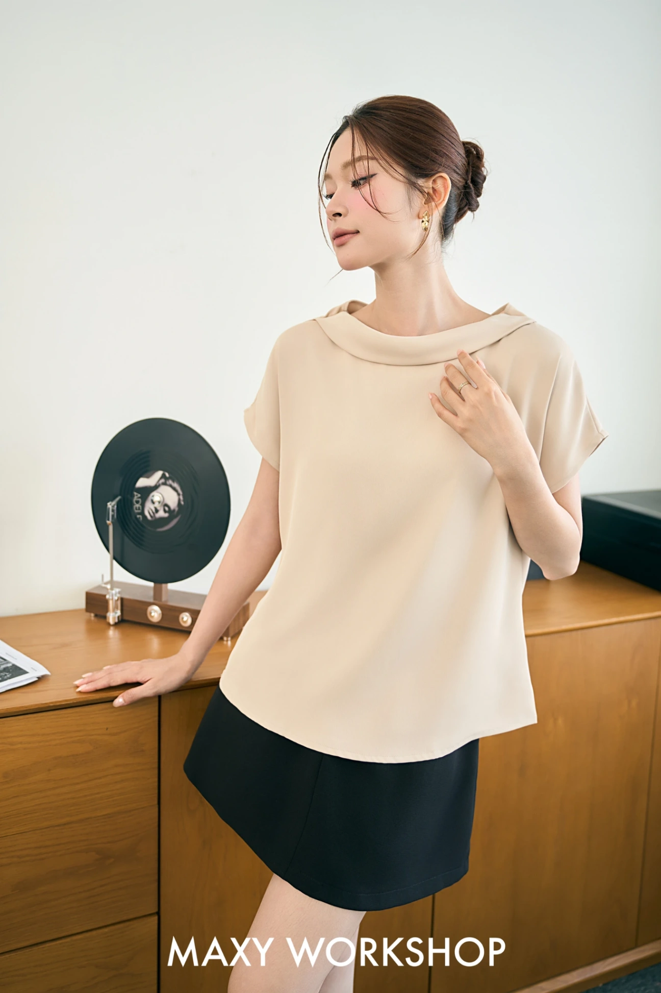 BACK BOWTIE TOP